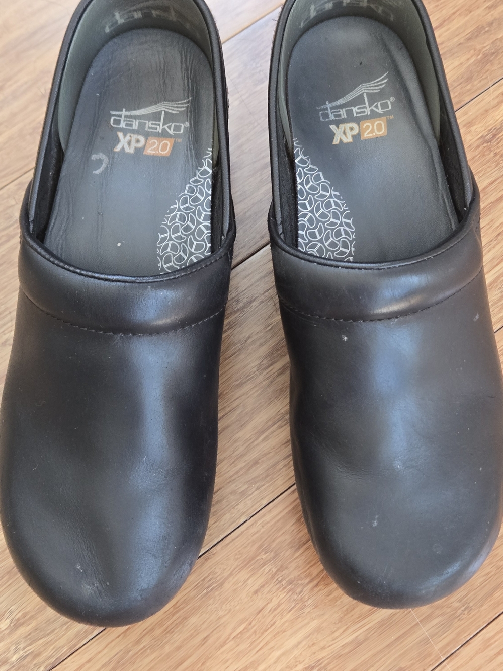 Dansko XP 2.0 Black Leather Clogs EU 38